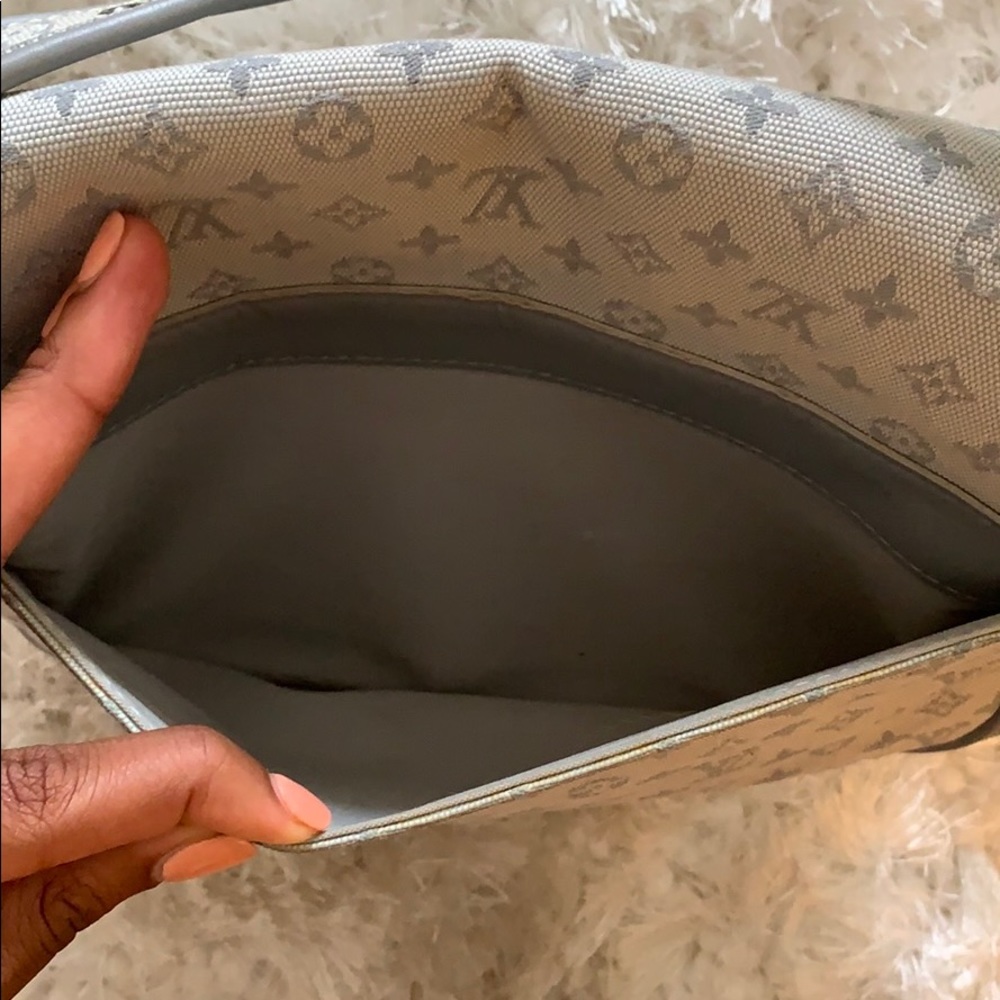 💯 Limited Edition Louis Vuitton “Conte de fees” - Picture 4 of 8